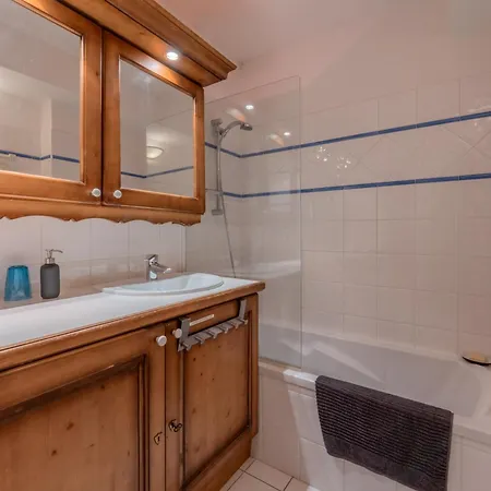 3br Balcony & Parking Near Argentiere - Happy